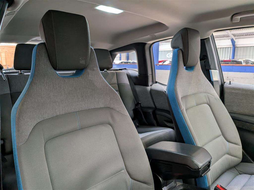 <p>2015 BMW I3</p>