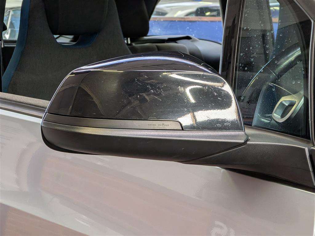 <p>2015 BMW I3</p>