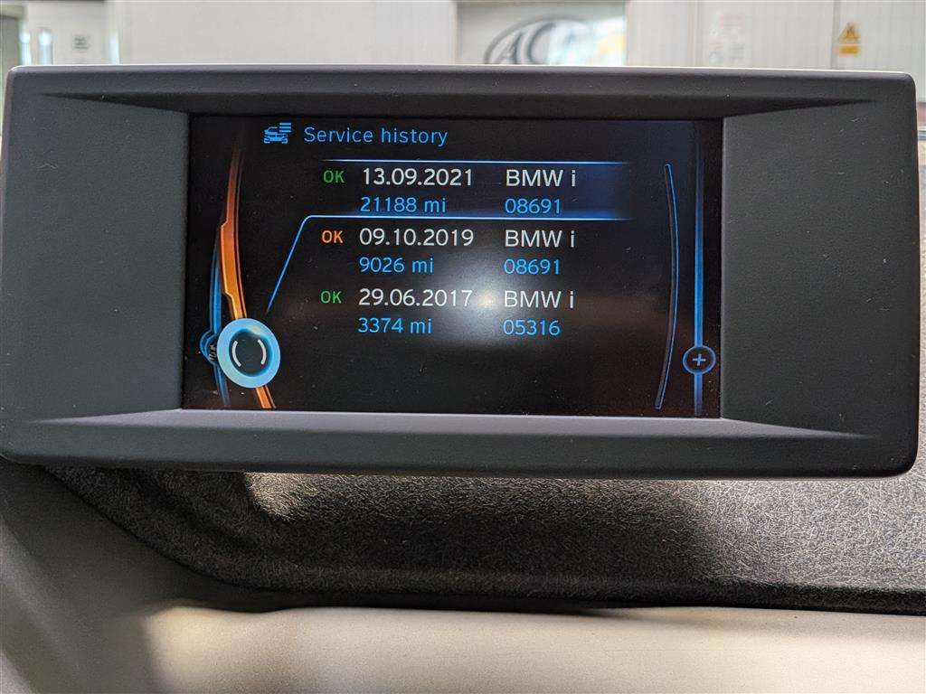 <p>2015 BMW I3</p>