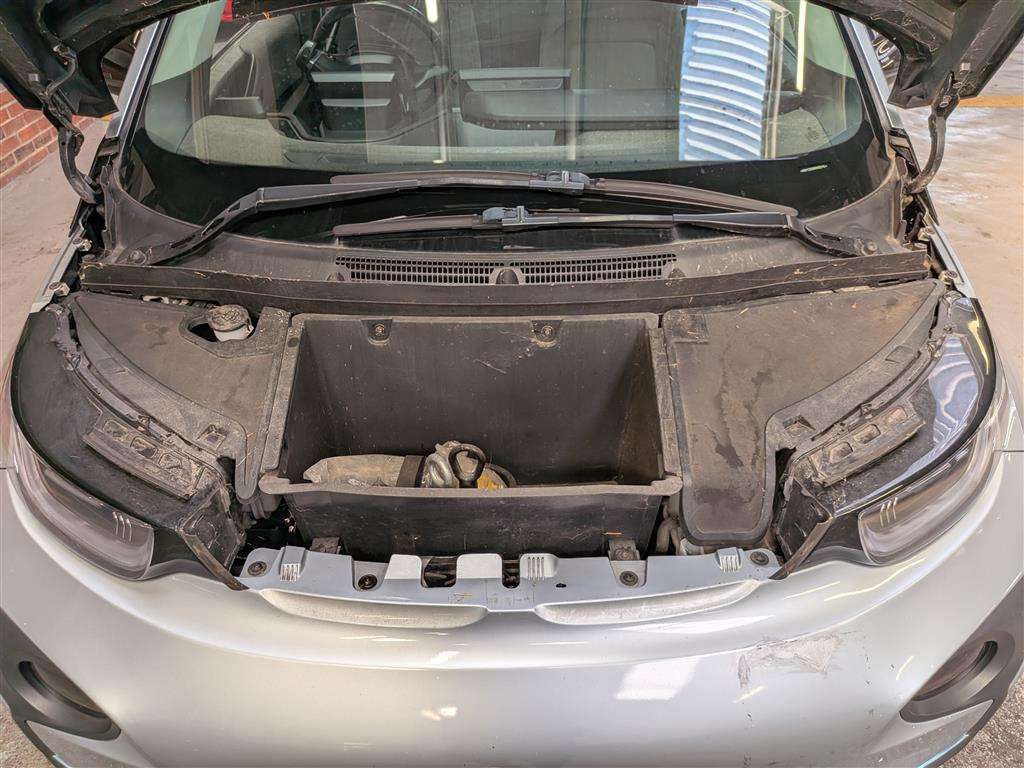 <p>2015 BMW I3</p>