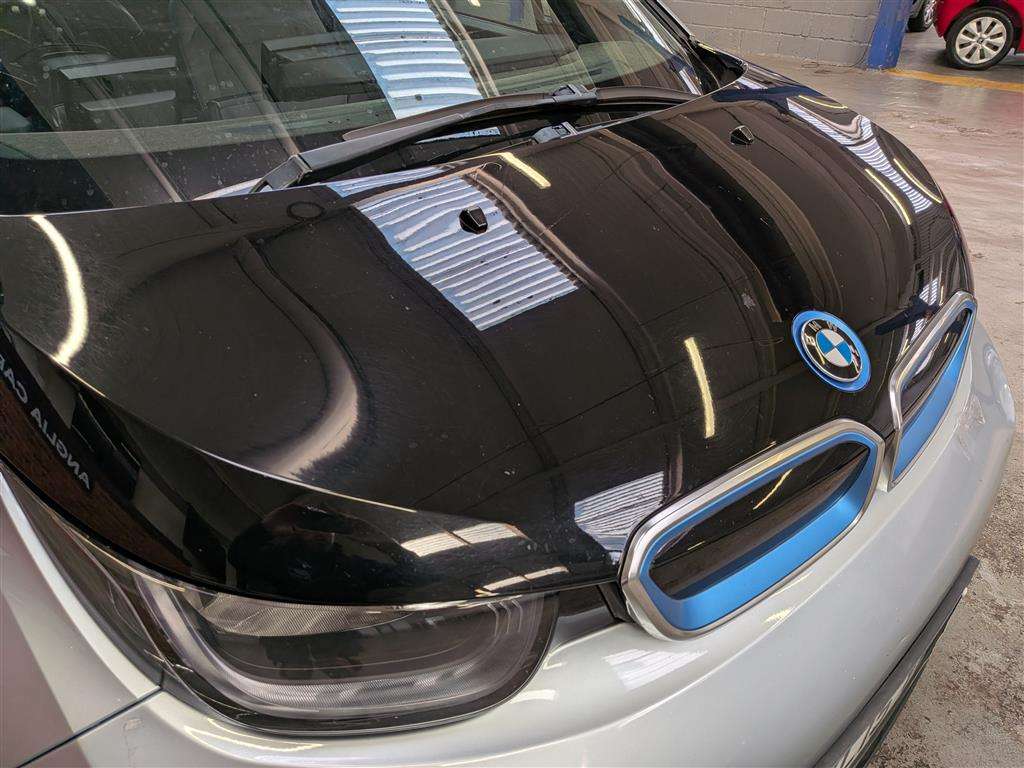 <p>2015 BMW I3</p>