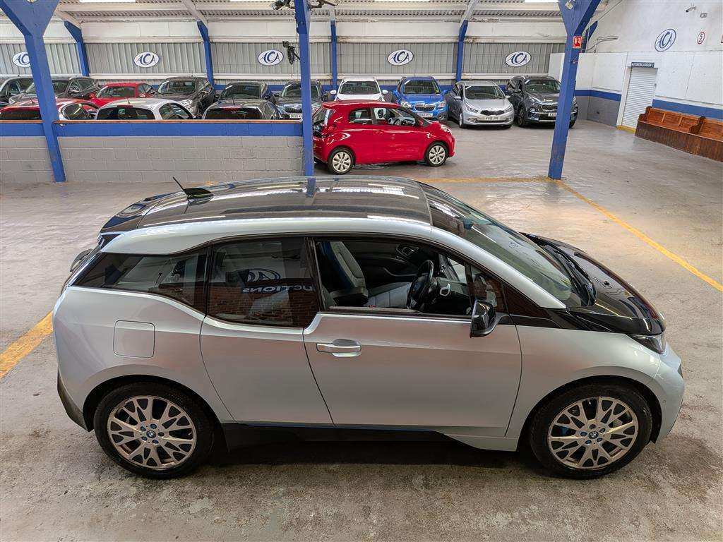 <p>2015 BMW I3</p>