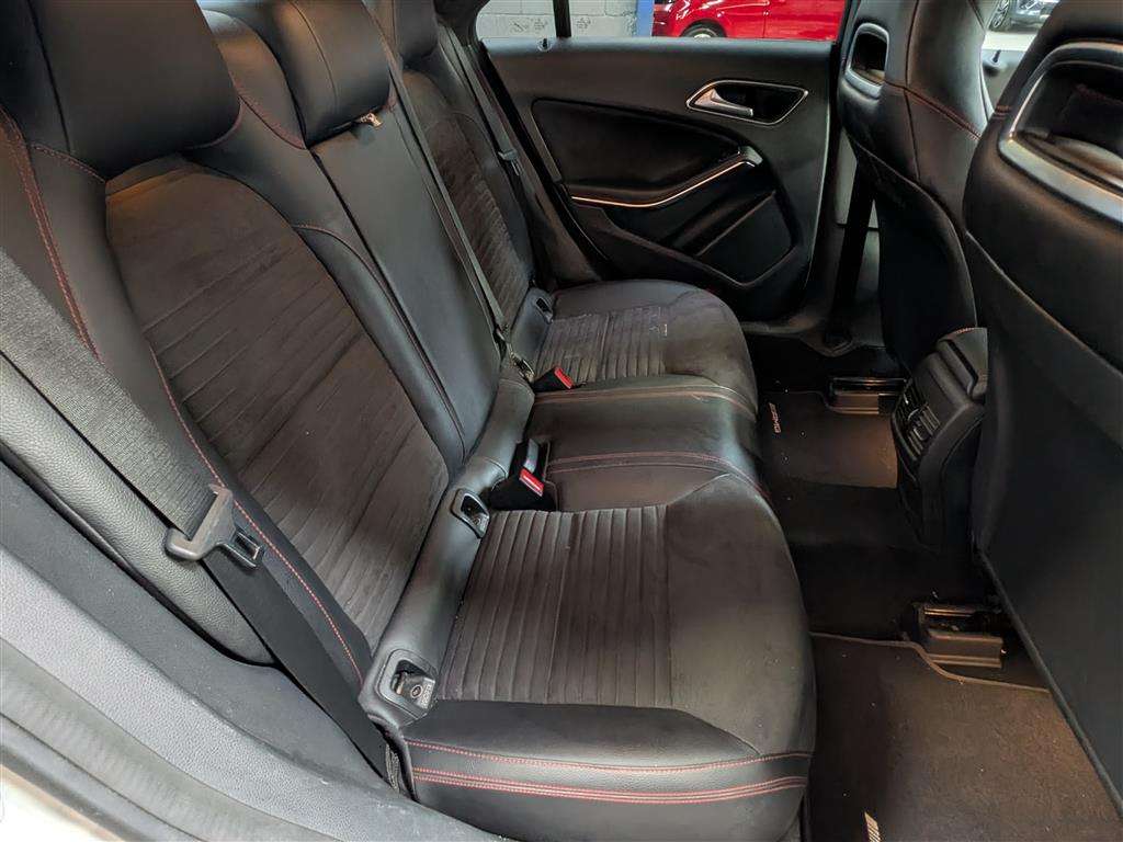 <p>2015 MERCEDES-BENZ CLA180 AMG SPORT AUTO</p>