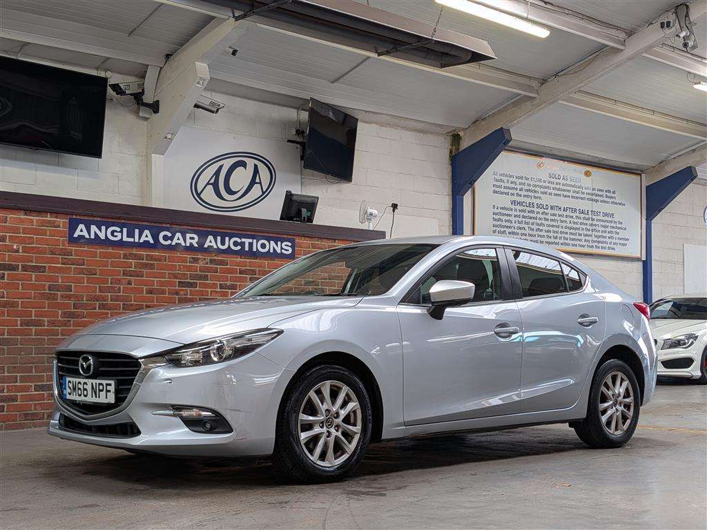 <p>2017 MAZDA 3 SE-L NAV</p>