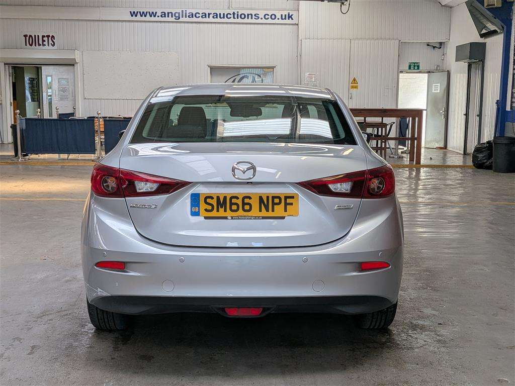 <p>2017 MAZDA 3 SE-L NAV</p>