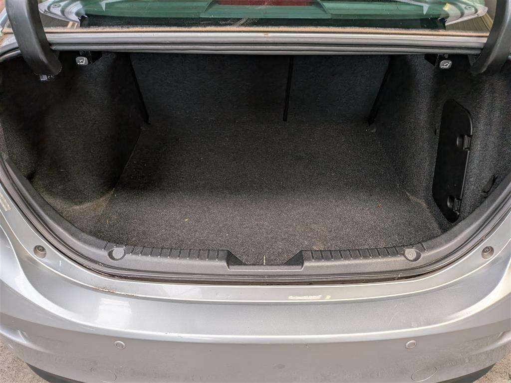 <p>2017 MAZDA 3 SE-L NAV</p>