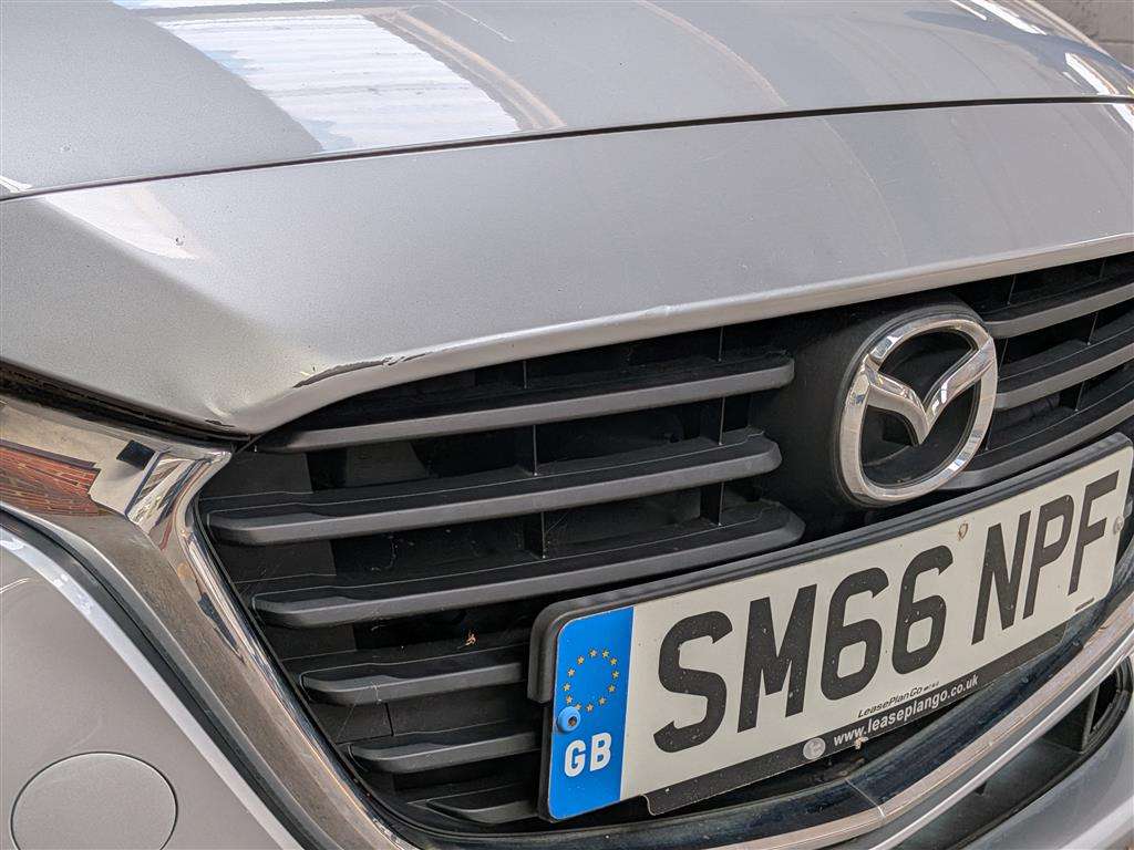 <p>2017 MAZDA 3 SE-L NAV</p>