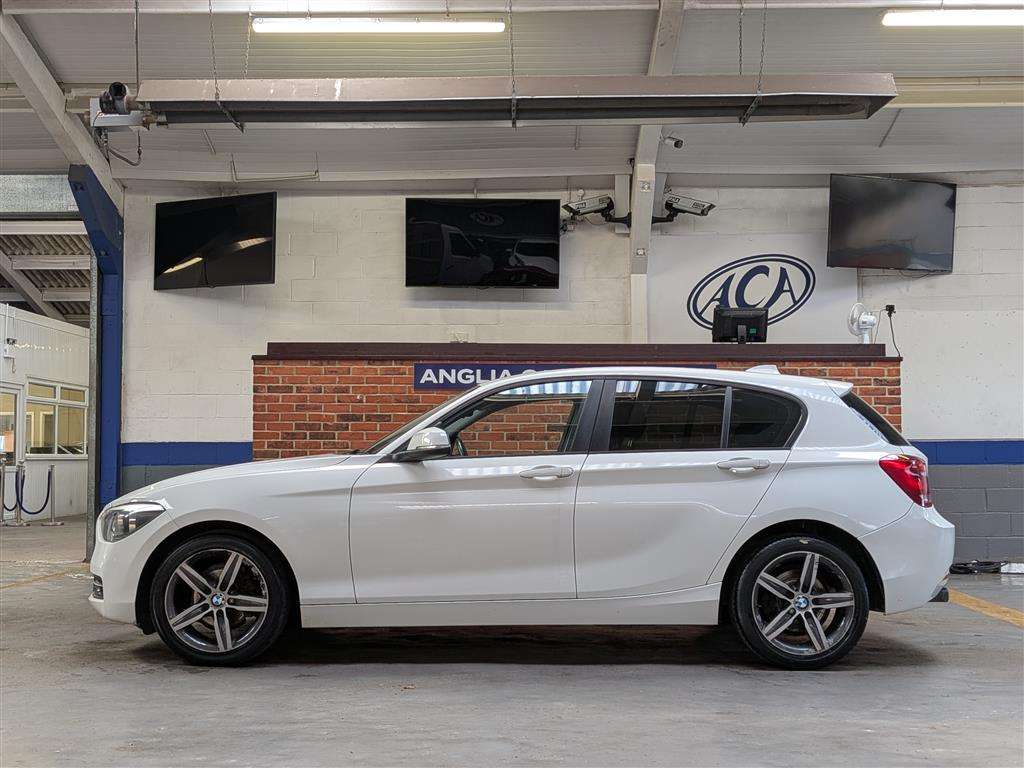 <p>2013 BMW 116D SPORT</p>