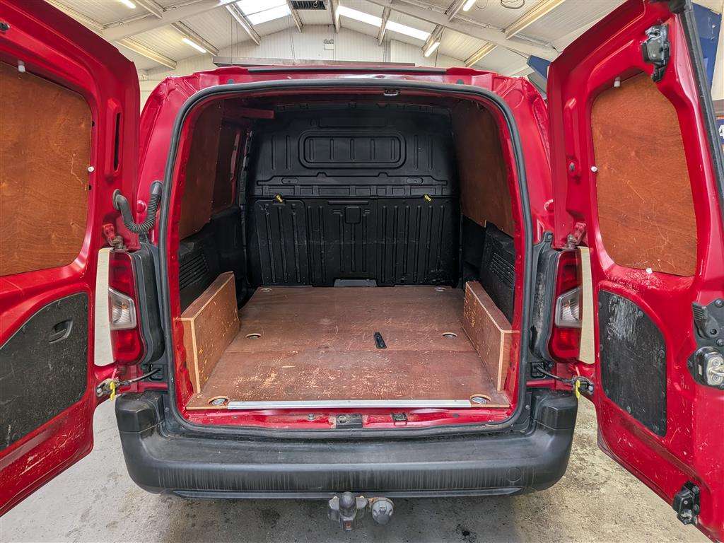 <p>2019 CITROEN BERLINGO 650 X BLUEHDI</p>