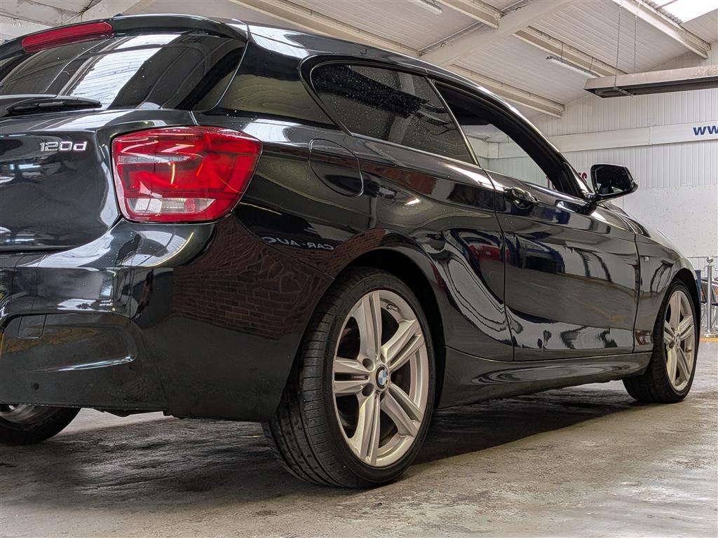 <p>2015 BMW 120D M SPORT AUTO</p>