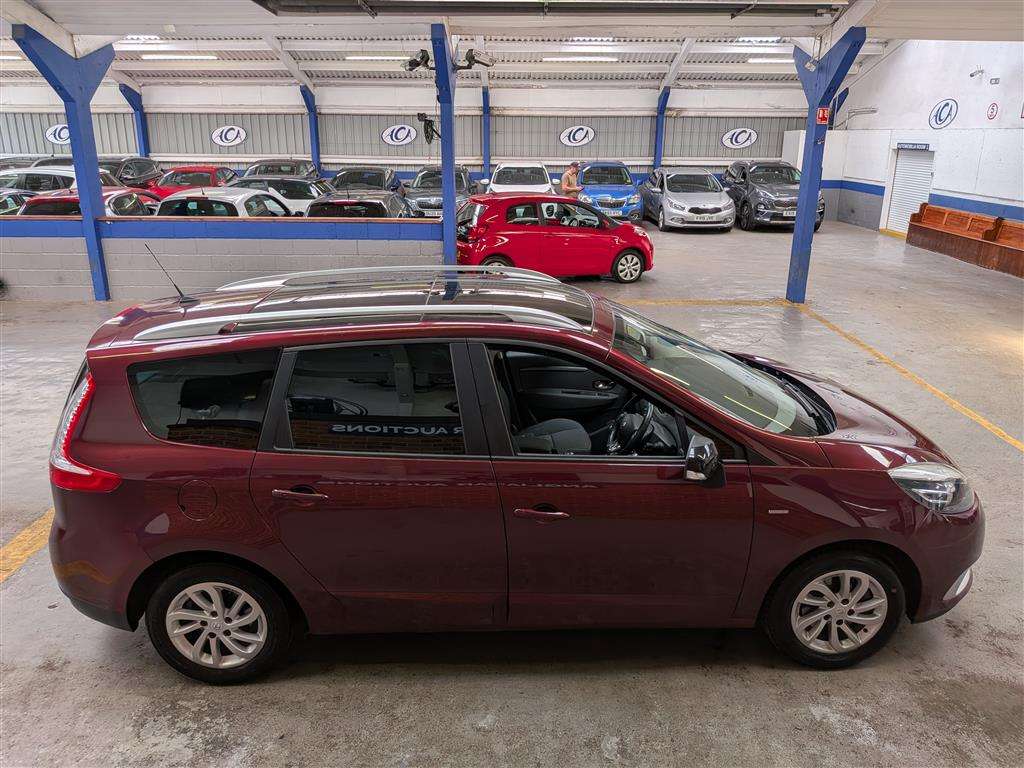 <p>2016 RENAULT GRAND SCENIC LIMITED NAV</p>