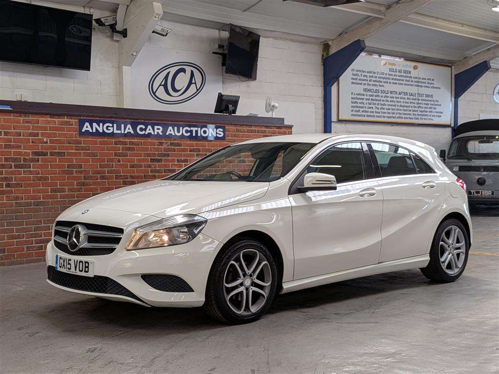 <p>2015 MERCEDES-BENZ A180 BLUEEFFICIENCY SPORT</p>