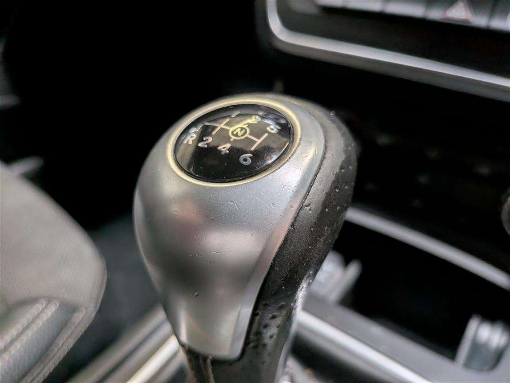 <p>2015 MERCEDES-BENZ A180 BLUEEFFICIENCY SPORT</p>