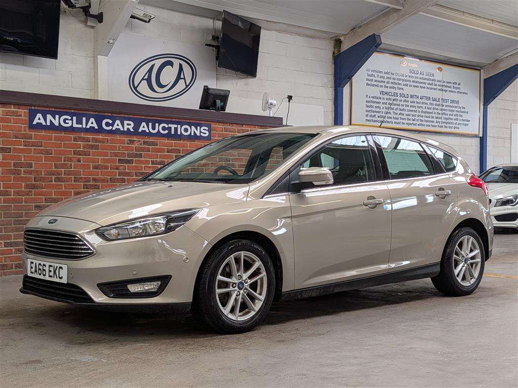 <p>2016 FORD FOCUS ZETEC</p>