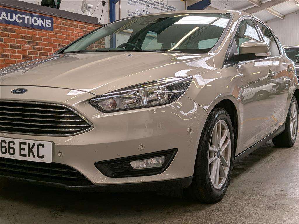 <p>2016 FORD FOCUS ZETEC</p>