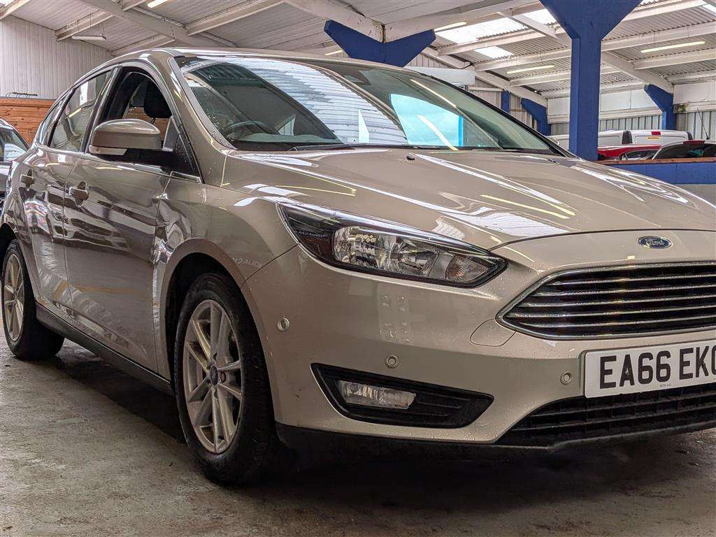 <p>2016 FORD FOCUS ZETEC</p>