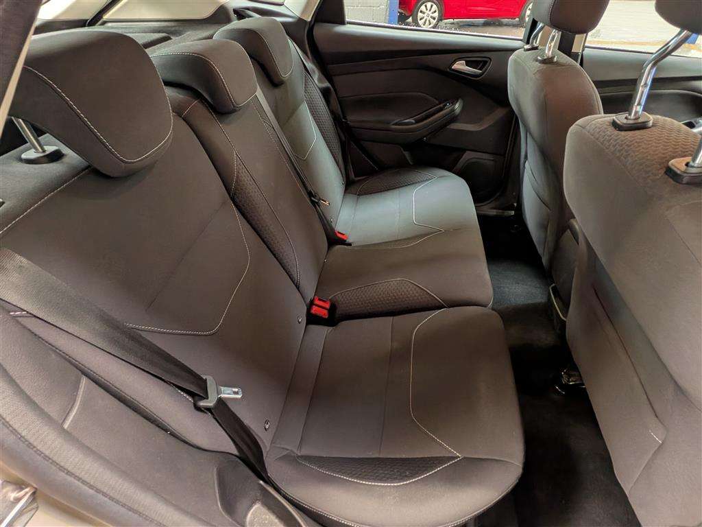 <p>2016 FORD FOCUS ZETEC</p>