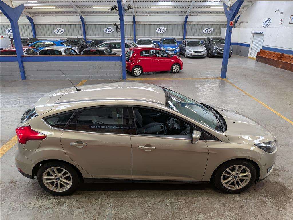 <p>2016 FORD FOCUS ZETEC</p>