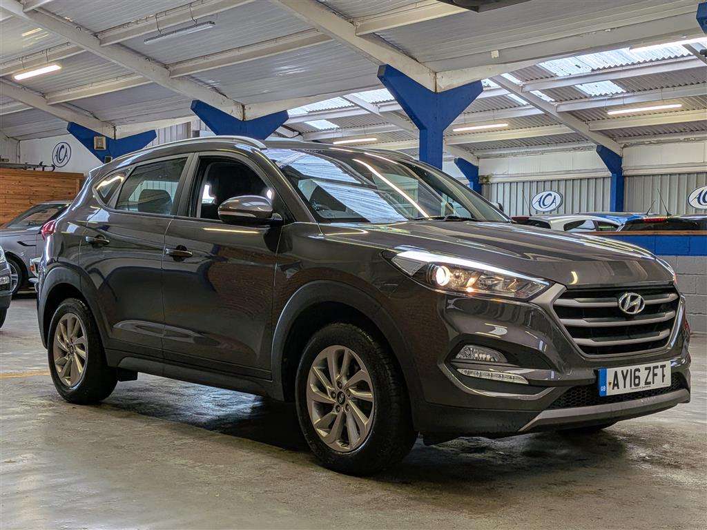 <p>2016 HYUNDAI TUCSON SE NAV B-DRIVE 2WD</p>