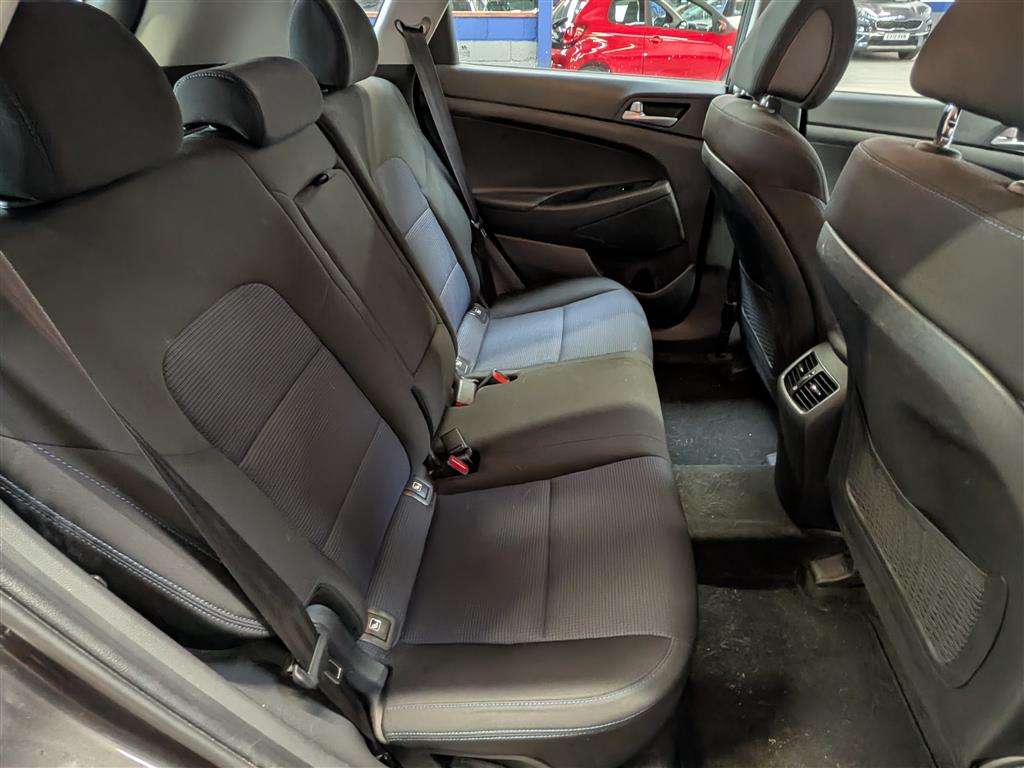 <p>2016 HYUNDAI TUCSON SE NAV B-DRIVE 2WD</p>