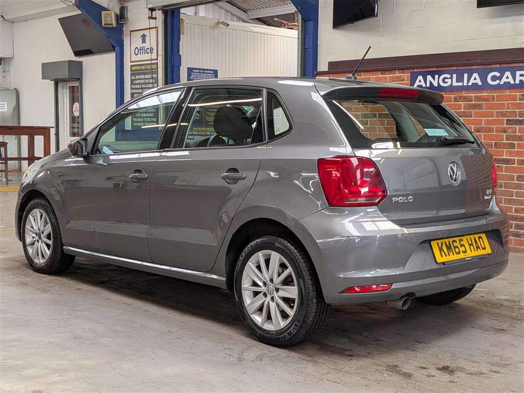 <p>2015 VOLKSWAGEN POLO SE TSI</p>
