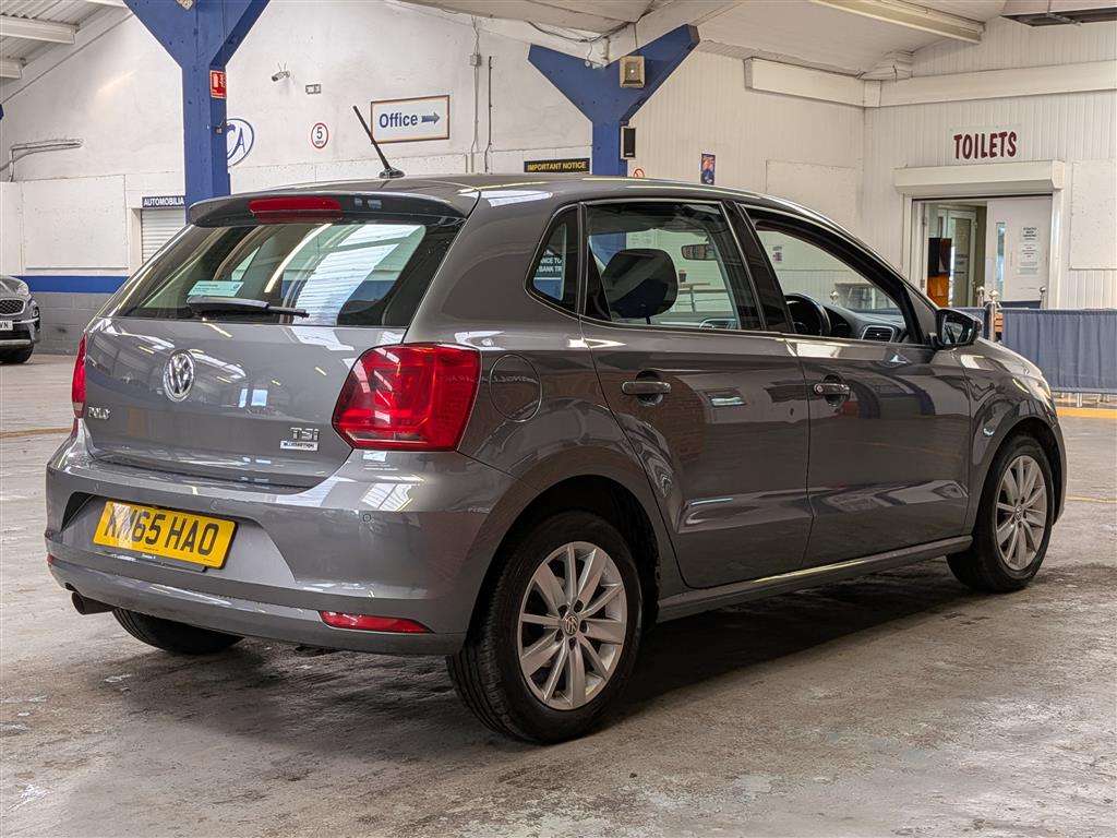 <p>2015 VOLKSWAGEN POLO SE TSI</p>