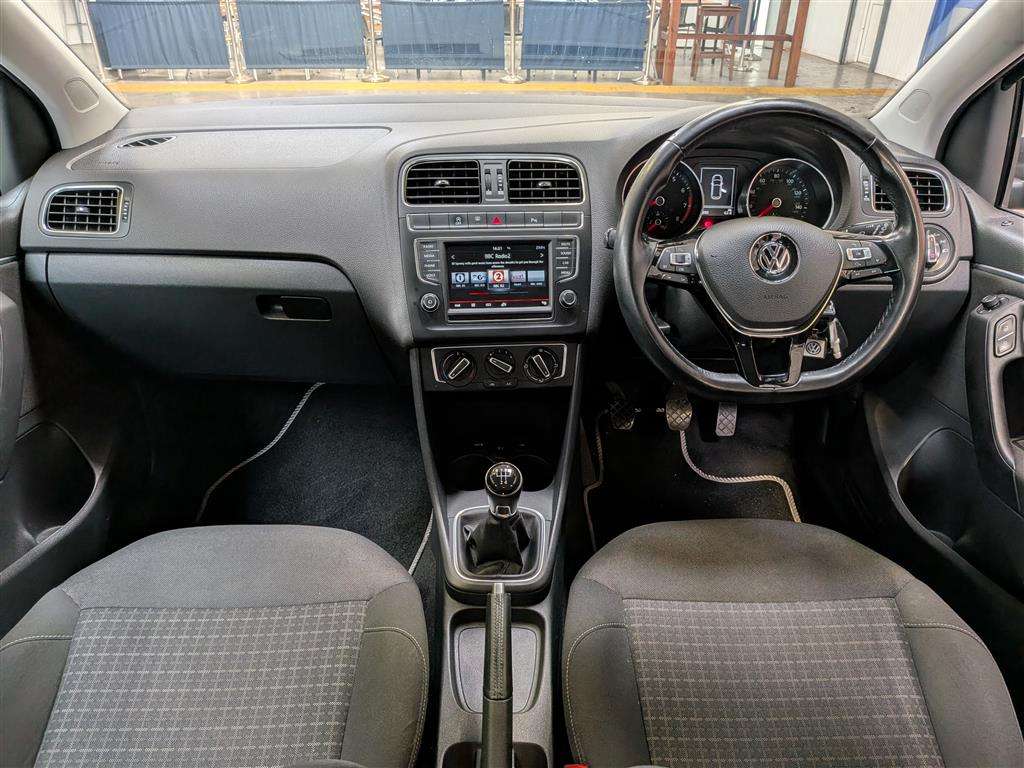 <p>2015 VOLKSWAGEN POLO SE TSI</p>