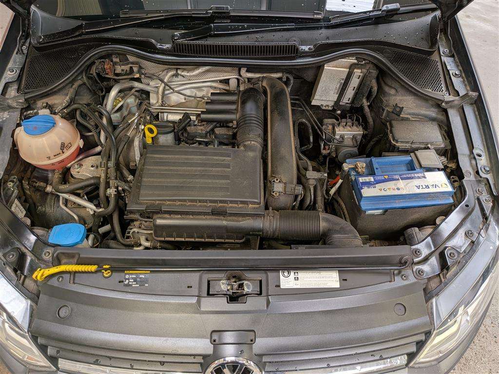 <p>2015 VOLKSWAGEN POLO SE TSI</p>