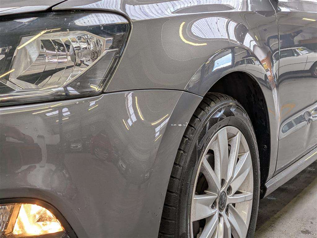<p>2015 VOLKSWAGEN POLO SE TSI</p>
