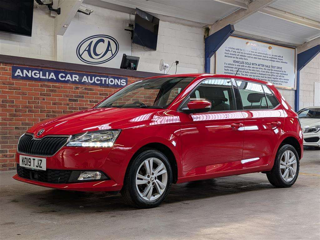 <p>2019 SKODA FABIA SE MPI</p>