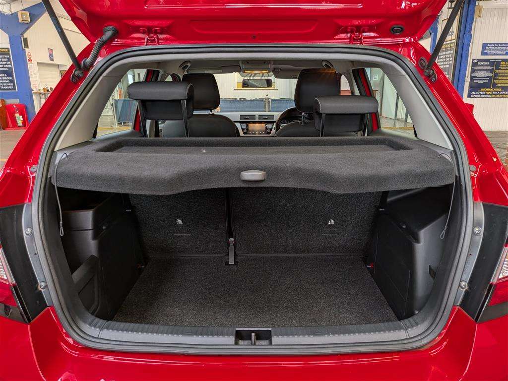 <p>2019 SKODA FABIA SE MPI</p>