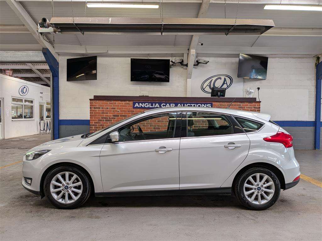 <p>2017 FORD FOCUS TITANIUM</p>