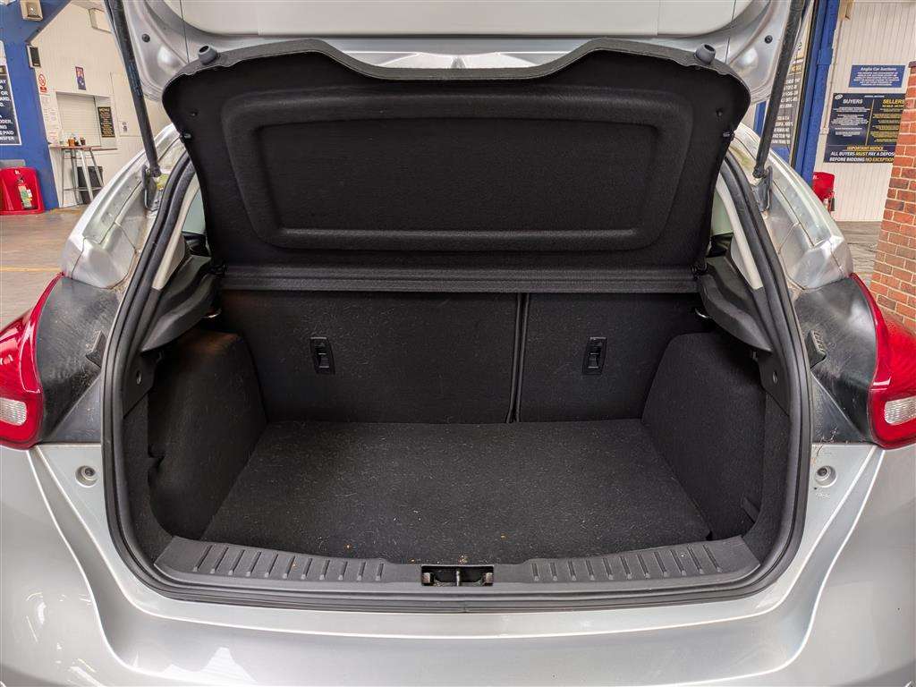 <p>2017 FORD FOCUS TITANIUM</p>