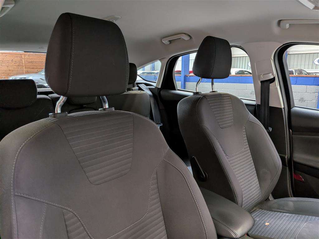 <p>2017 FORD FOCUS TITANIUM</p>