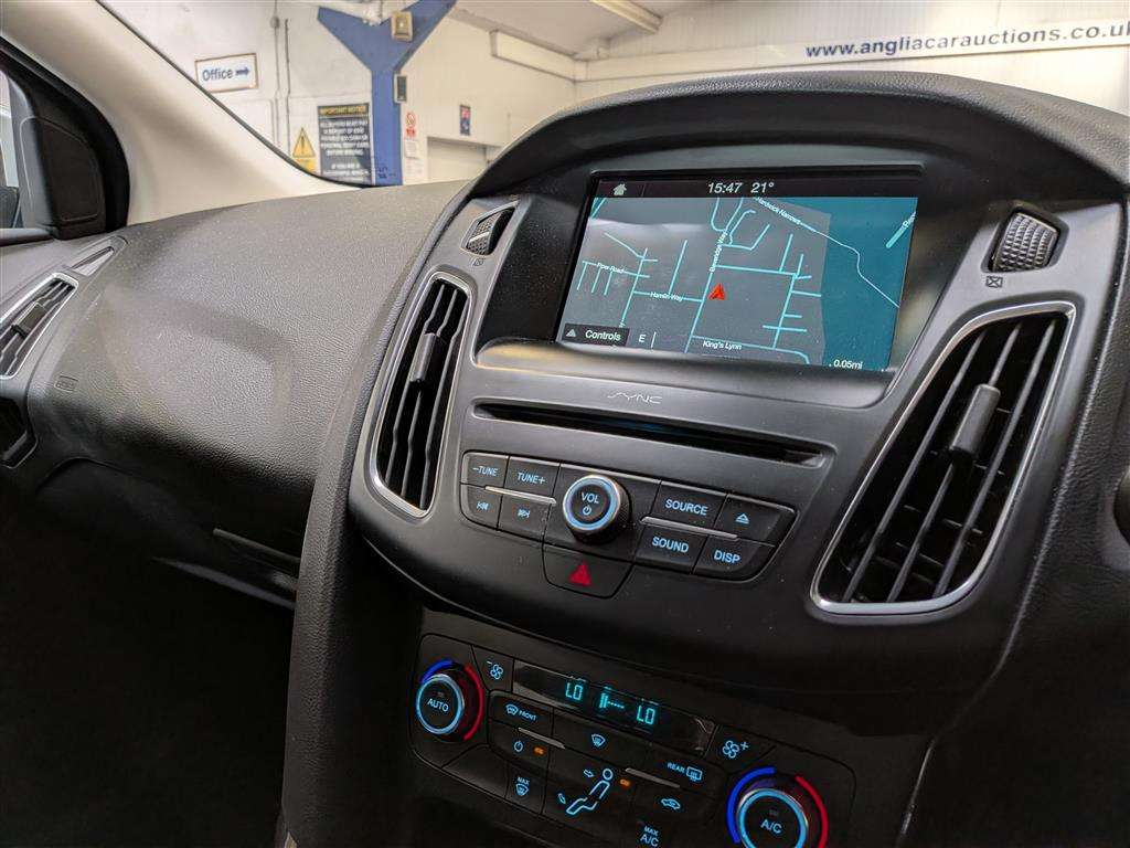 <p>2017 FORD FOCUS TITANIUM</p>
