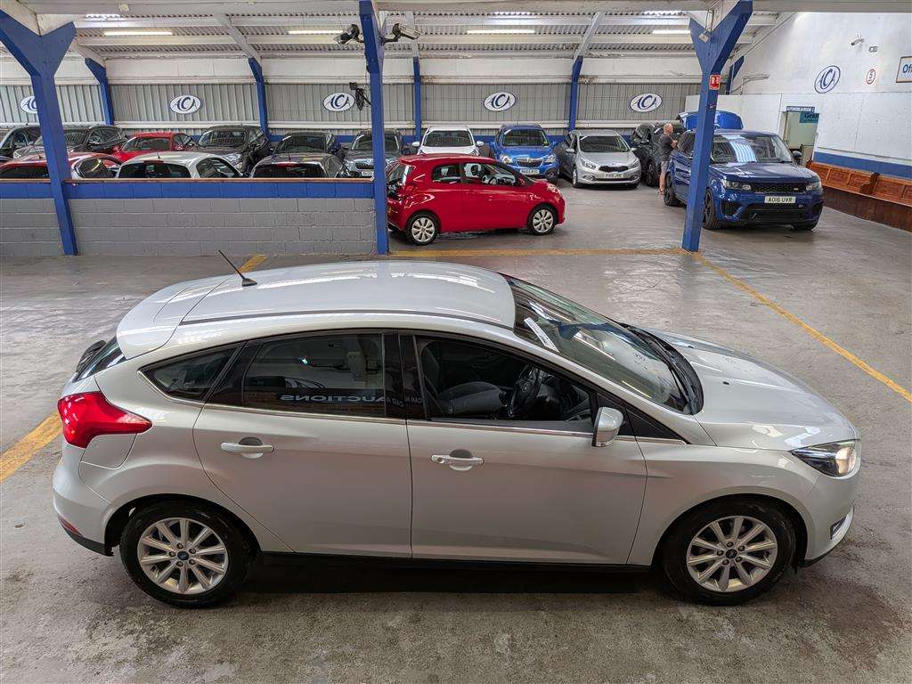 <p>2017 FORD FOCUS TITANIUM</p>