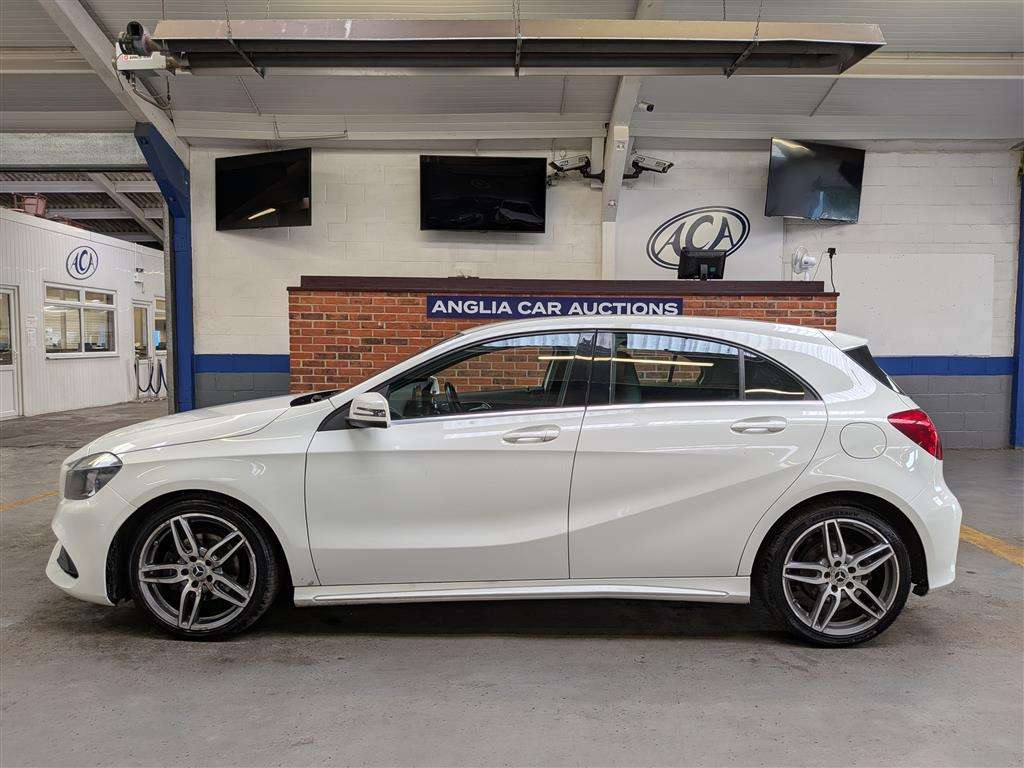 <p>2018 MERCEDES-BENZ A 160 AMG LINE</p>
