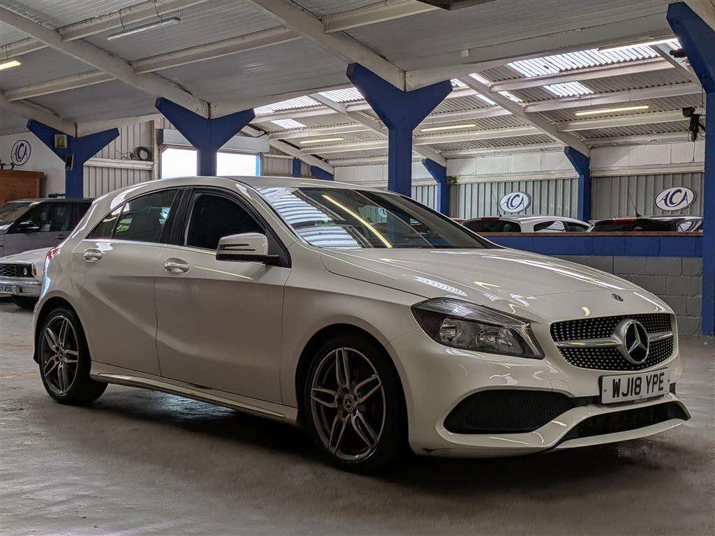<p>2018 MERCEDES-BENZ A 160 AMG LINE</p>