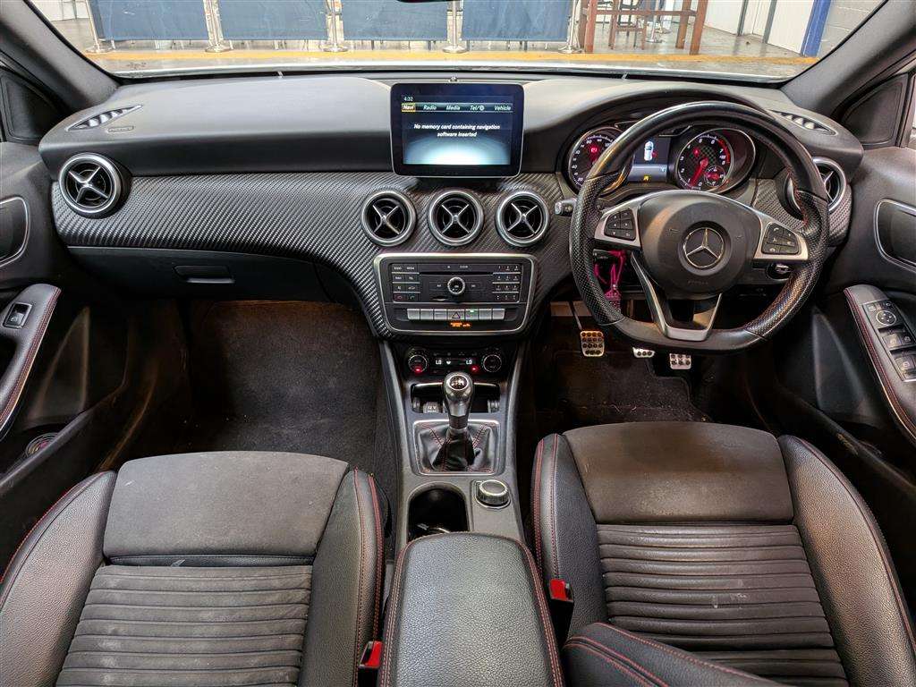 <p>2018 MERCEDES-BENZ A 160 AMG LINE</p>