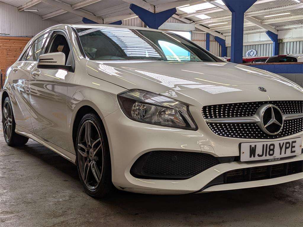 <p>2018 MERCEDES-BENZ A 160 AMG LINE</p>