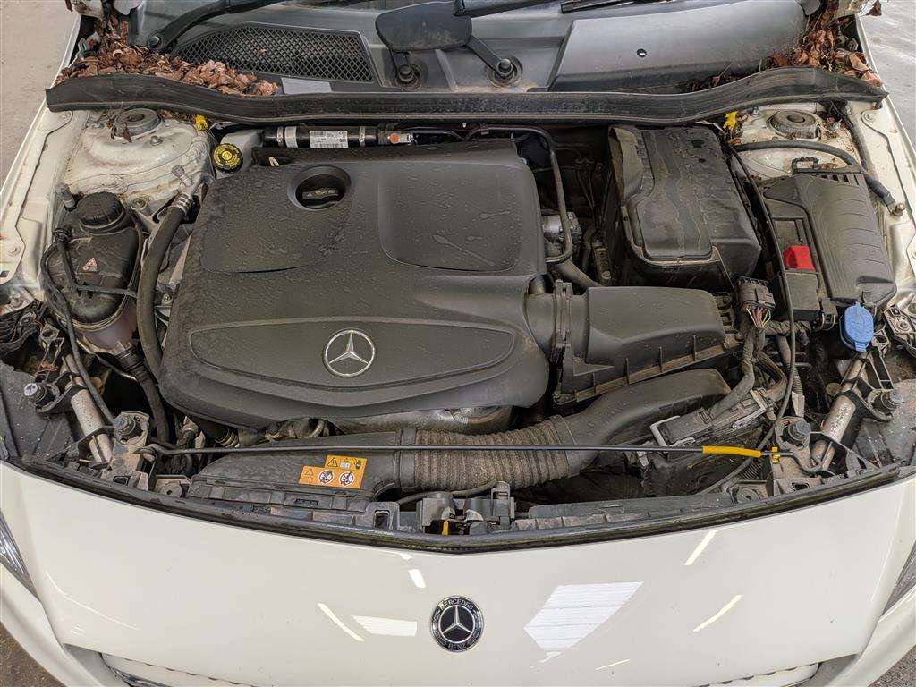 <p>2018 MERCEDES-BENZ A 160 AMG LINE</p>