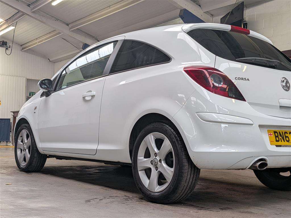 <p>2012 VAUXHALL CORSA SXI</p>