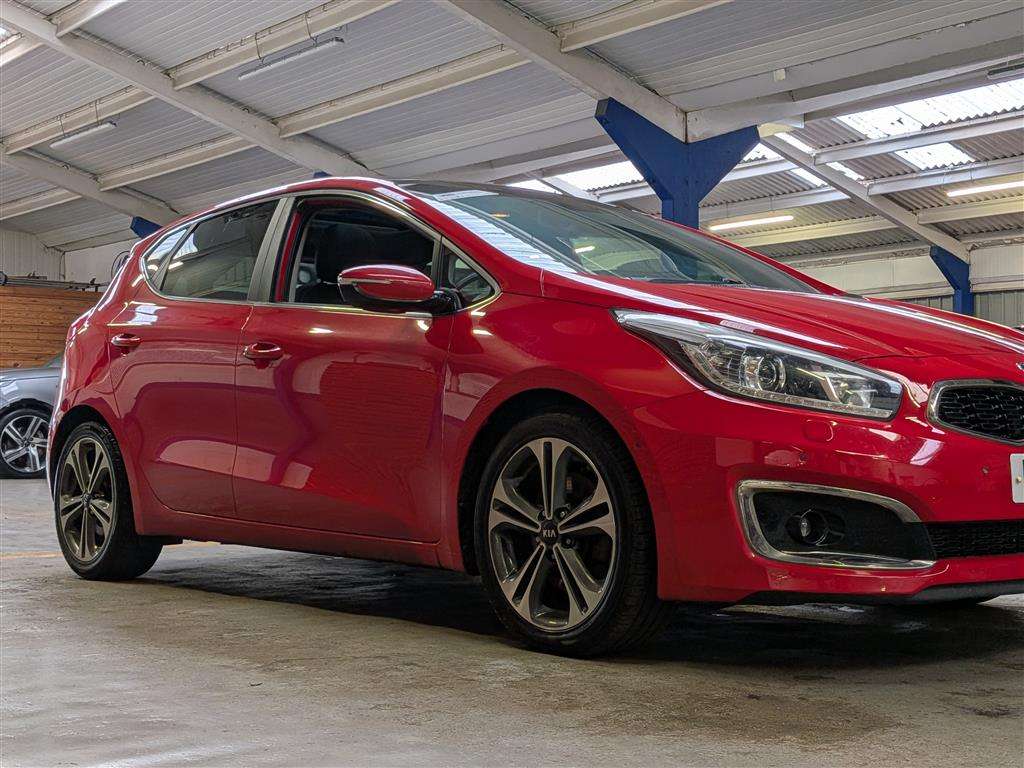 <p>2016 KIA CEED 4 TECH ISG CRDI</p>