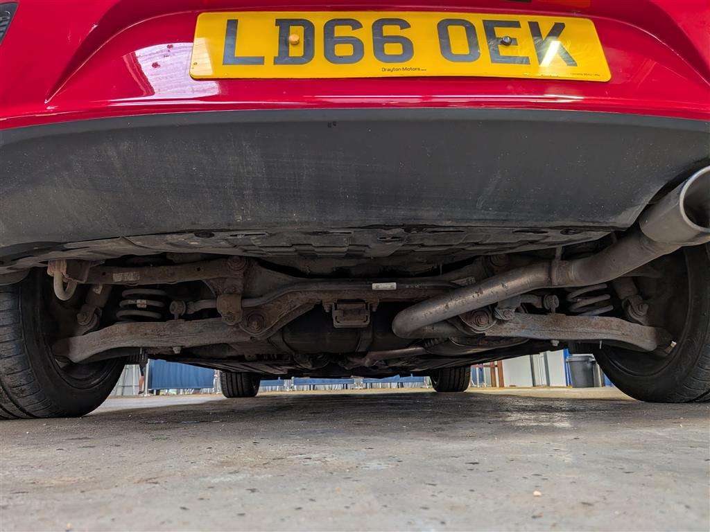 <p>2016 KIA CEED 4 TECH ISG CRDI</p>
