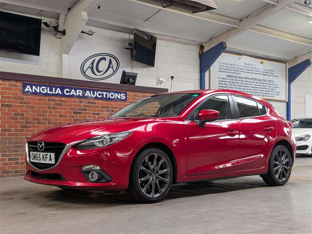 <p>2015 MAZDA 3 SPORT NAV</p>
