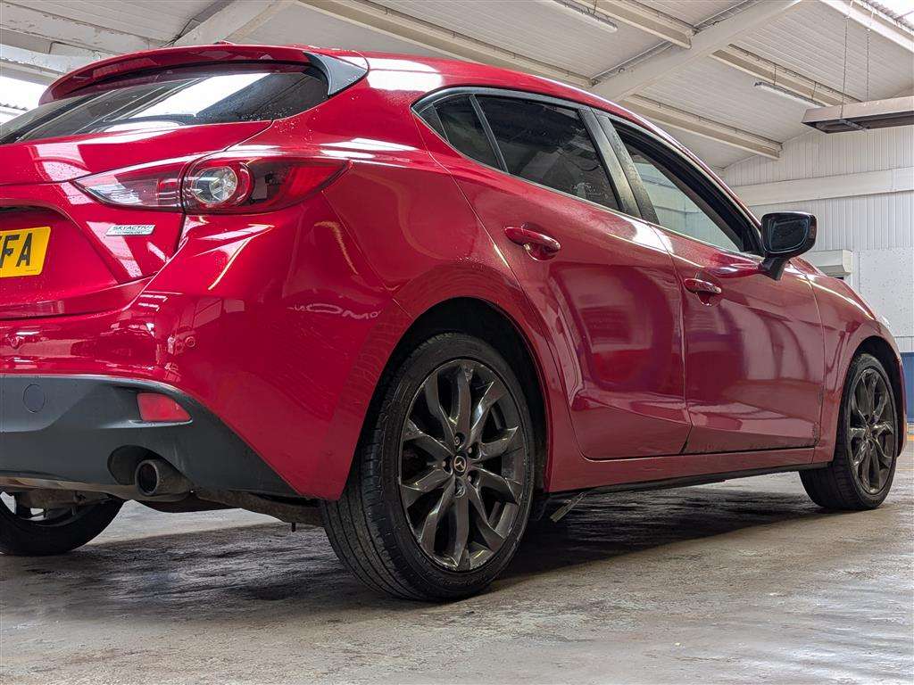 <p>2015 MAZDA 3 SPORT NAV</p>