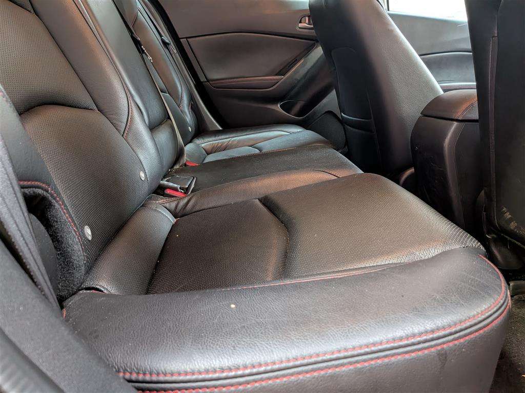 <p>2015 MAZDA 3 SPORT NAV</p>