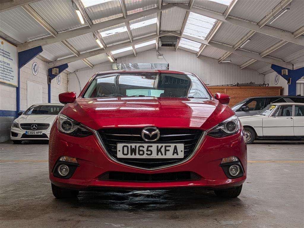 <p>2015 MAZDA 3 SPORT NAV</p>