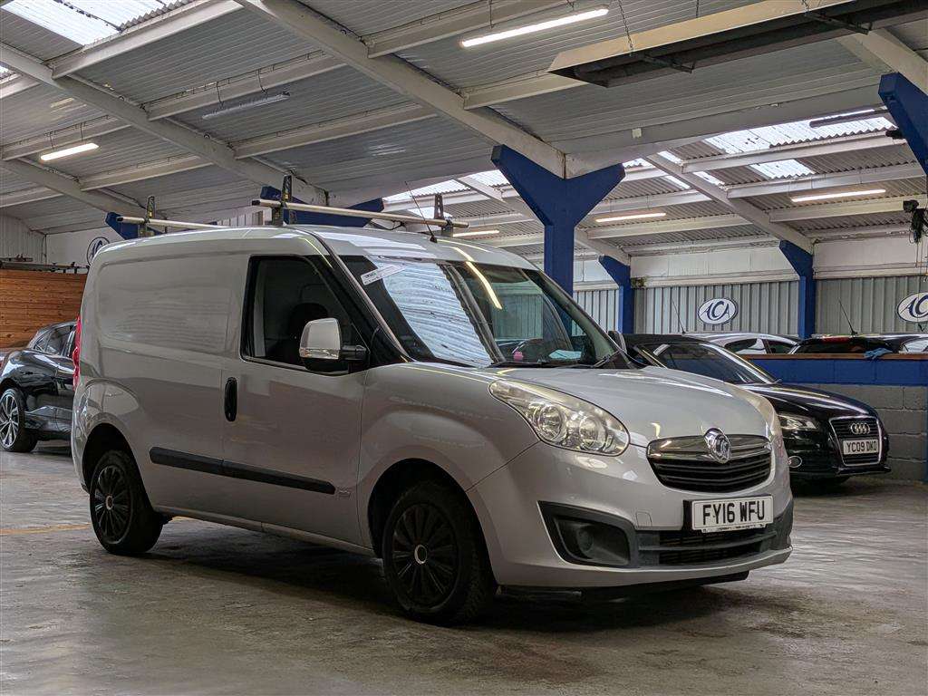 <p>2016 VAUXHALL COMBO 2000 L1H1 CDTI SPOR</p>