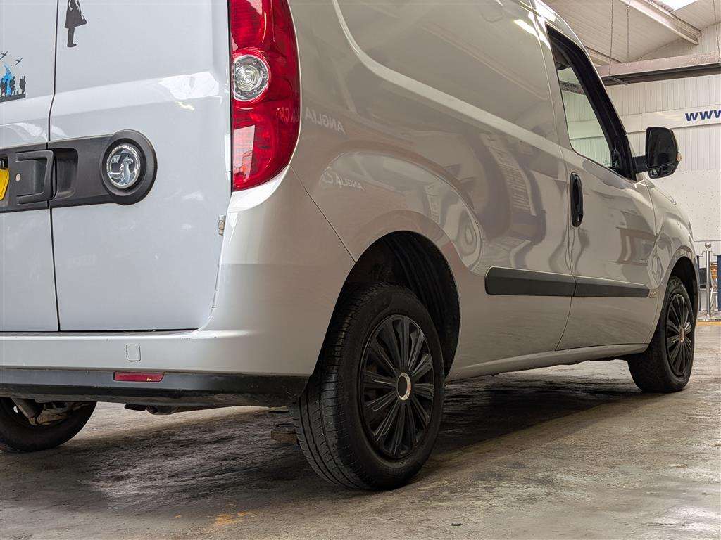<p>2016 VAUXHALL COMBO 2000 L1H1 CDTI SPOR</p>